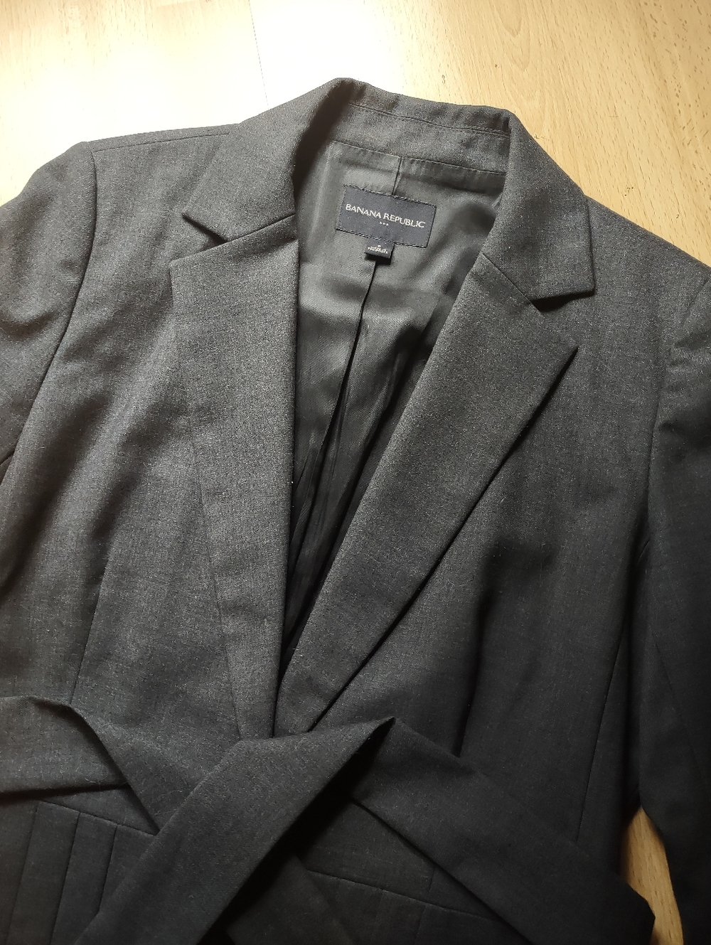 Banana Republic Women's Dark Gray Tailored Blazer Wool Blend